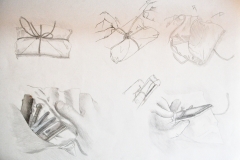 Päckchen (Bleistift auf Papier, 59,4 x 42 cm)