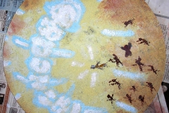 Kristallstahlos Wandmalerei (Strukturwandfarbe, Acryl auf Holz, ca. d=35 cm)